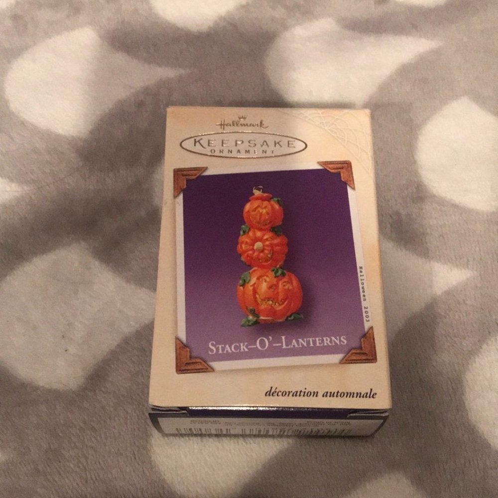 LAST CHANCE Hallmark “Stack O Lanterns” Ornament